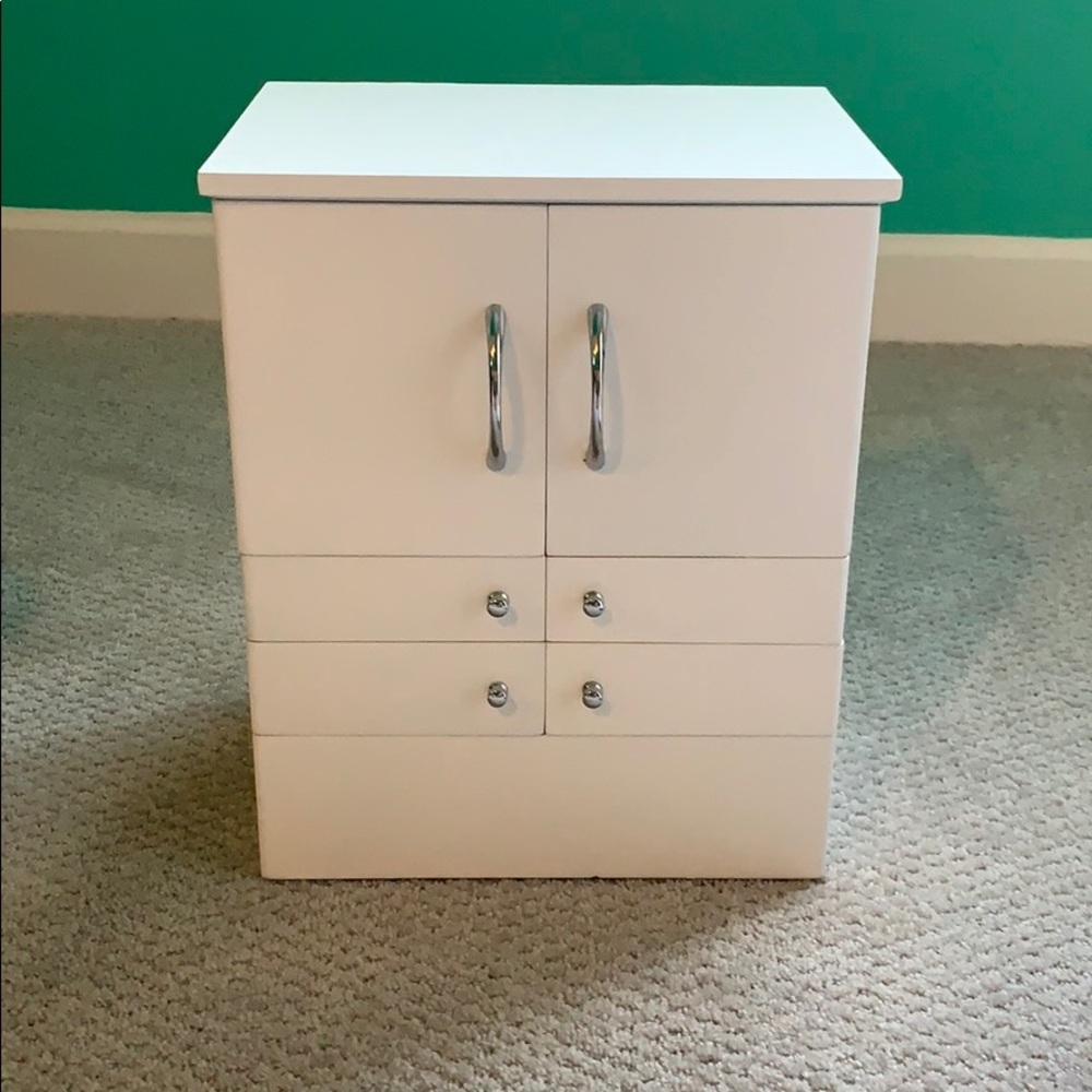 White makeup/product organizer